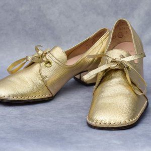 Women's Vintage Jacqueline Gold "Meridith" Textured Leather Square Toe Pumps
